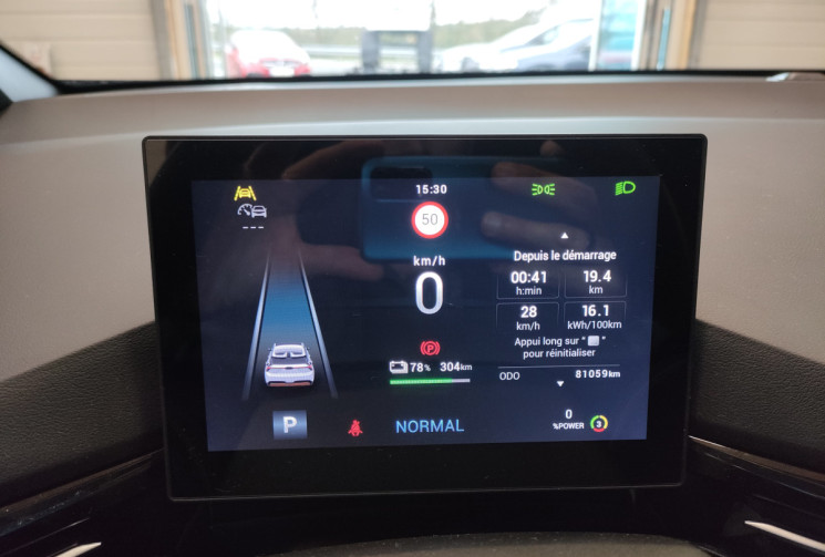 MG MG4 64kwh Luxury Pebble Black 204 ch tva récupérable MG MG4 64kwh Luxury Pebble Black 204 ch tva récupérable