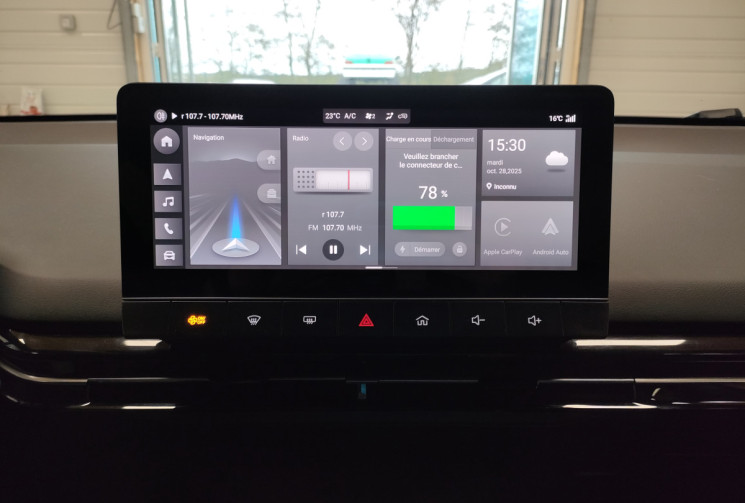 MG MG4 64kwh Luxury Pebble Black 204 ch tva récupérable MG MG4 64kwh Luxury Pebble Black 204 ch tva récupérable