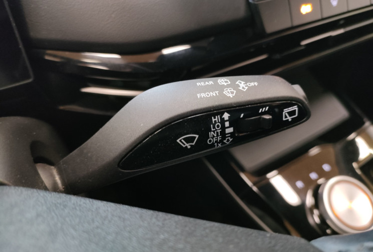 MG MG4 64kwh Luxury Pebble Black 204 ch tva récupérable MG MG4 64kwh Luxury Pebble Black 204 ch tva récupérable