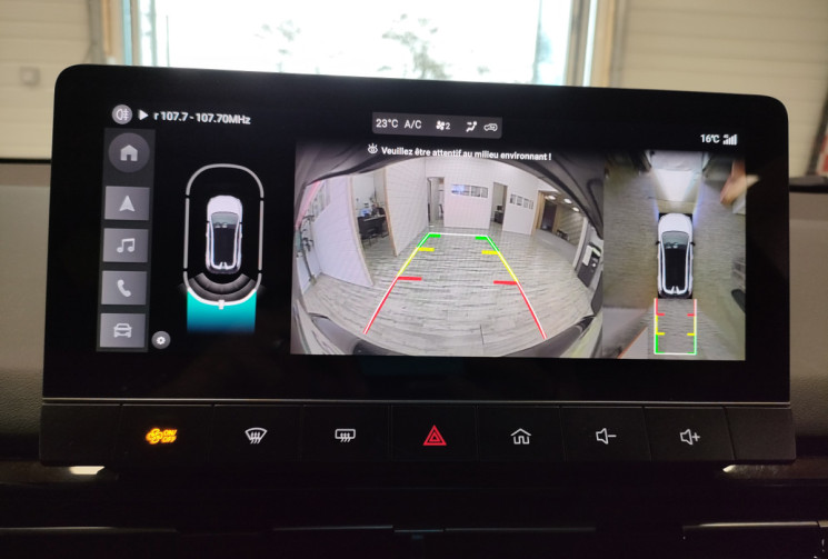 MG MG4 64kwh Luxury Pebble Black 204 ch tva récupérable MG MG4 64kwh Luxury Pebble Black 204 ch tva récupérable