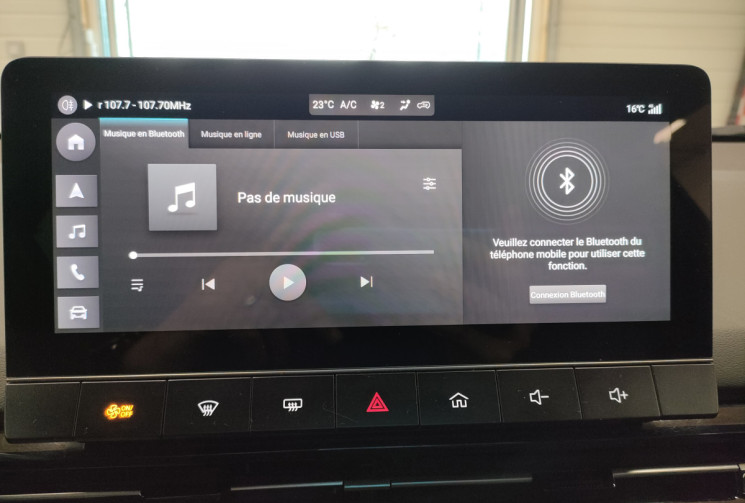 MG MG4 64kwh Luxury Pebble Black 204 ch tva récupérable MG MG4 64kwh Luxury Pebble Black 204 ch tva récupérable