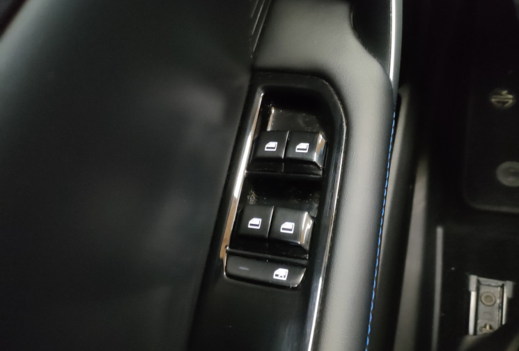 MG MG4 64kwh Luxury Pebble Black 204 ch tva récupérable MG MG4 64kwh Luxury Pebble Black 204 ch tva récupérable