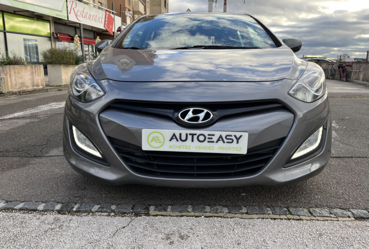 Hyundai i30 II HB 1.6 CRDi Blue Drive 110 cv Hyundai i30 II HB 1.6 CRDi Blue Drive 110 cv