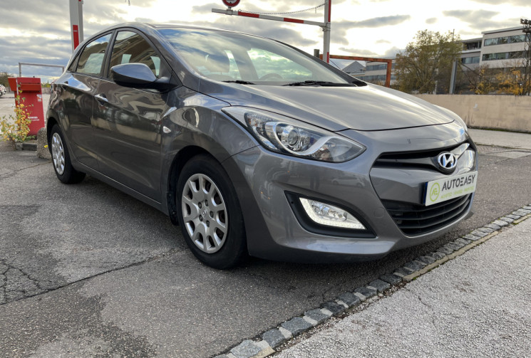 Hyundai i30 II HB 1.6 CRDi Blue Drive 110 cv Hyundai i30 II HB 1.6 CRDi Blue Drive 110 cv
