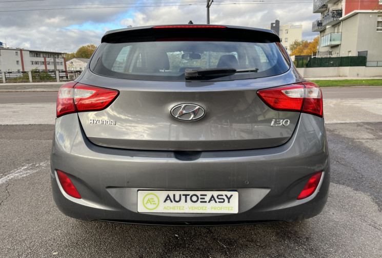 Hyundai i30 II HB 1.6 CRDi Blue Drive 110 cv Hyundai i30 II HB 1.6 CRDi Blue Drive 110 cv