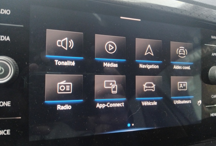 Volkswagen T-Cross 1.0 TSI DSG7 110 Carat - Suivi Complet - Caméra de Recul - Attache amovible Volkswagen T-Cross 1.0 TSI DSG7 110 Carat - Suivi Complet - Caméra de Recul - Attache amovible