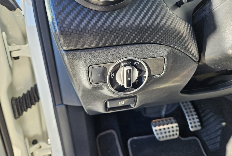 Mercedes Classe A 220 (W176) 2.2 CDI 177 4 MATIC 7G-DCT FASCINATION AMG Mercedes Classe A 220 (W176) 2.2 CDI 177 4 MATIC 7G-DCT FASCINATION AMG