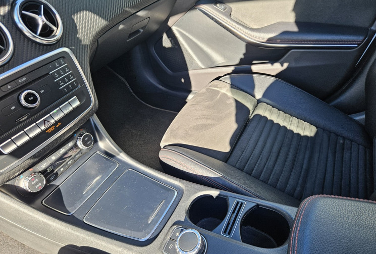 Mercedes Classe A 220 (W176) 2.2 CDI 177 4 MATIC 7G-DCT FASCINATION AMG Mercedes Classe A 220 (W176) 2.2 CDI 177 4 MATIC 7G-DCT FASCINATION AMG