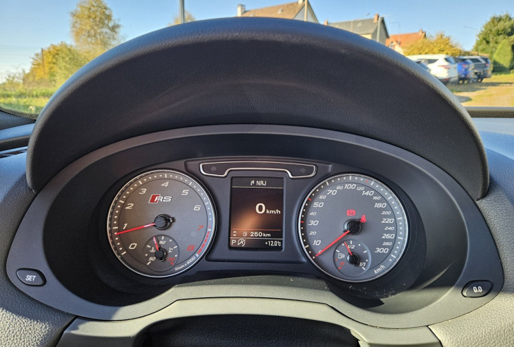 Audi RS Q3 2.5 TFSI 310 QUATTRO S-TRONIC 7 CARBON BOSE ATTELAGE