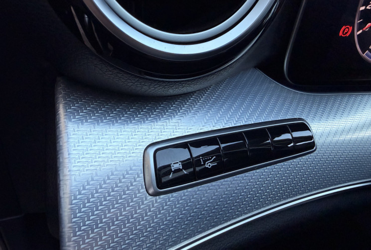 Mercedes CLASSE E 220d 197 AVANTGARDE LINE 9G-TRONIC  Mercedes CLASSE E 220d 197 AVANTGARDE LINE 9G-TRONIC