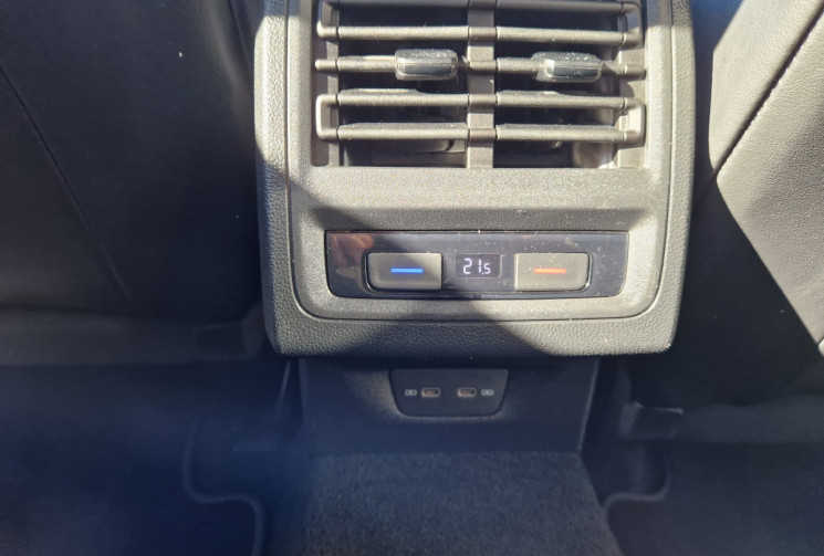 Volkswagen Golf (8) 2.0 TDI 150 DSG7 R-LINE