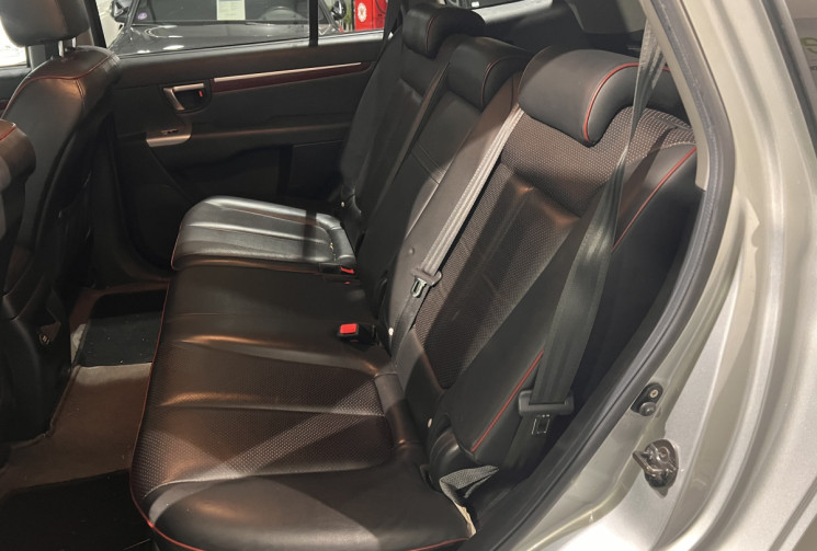 Hyundai SANTA FE 4WD CRDI 150 CH / PREMIERE MAIN Hyundai SANTA FE 4WD CRDI 150 CH / PREMIERE MAIN