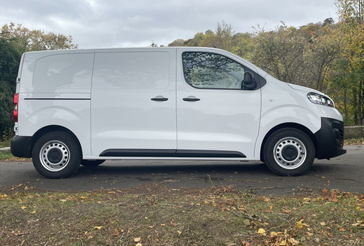 FIAT SCUDO e-SCUDO III L1H1 136 / 1ERE MAIN / FAIBLE KILOMETRAGE / TVA RECUPERABLE FIAT SCUDO e-SCUDO III L1H1 136 / 1ERE MAIN / FAIBLE KILOMETRAGE / TVA RECUPERABLE