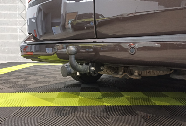 Volkswagen Transporter aménagé 2.0 TDI 140 ch, cabine approfondie, équipé de deux lits doubles