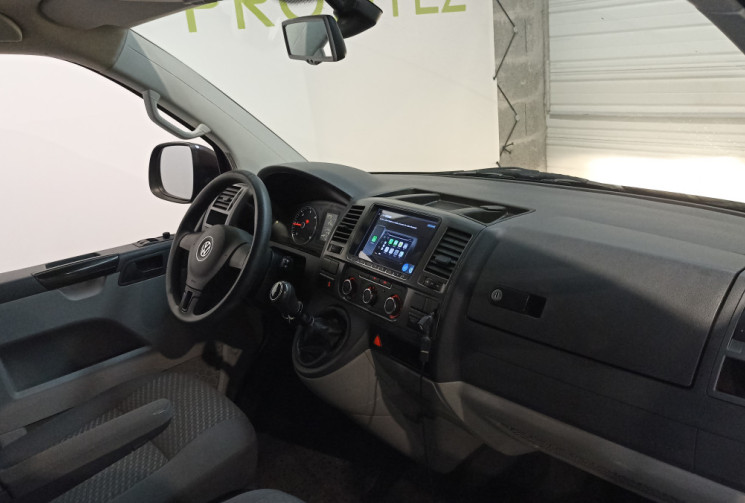 Volkswagen Transporter T5 aménagé 2.0 TDI 140 ch, cabine approfondie, équipé de deux lits doubles