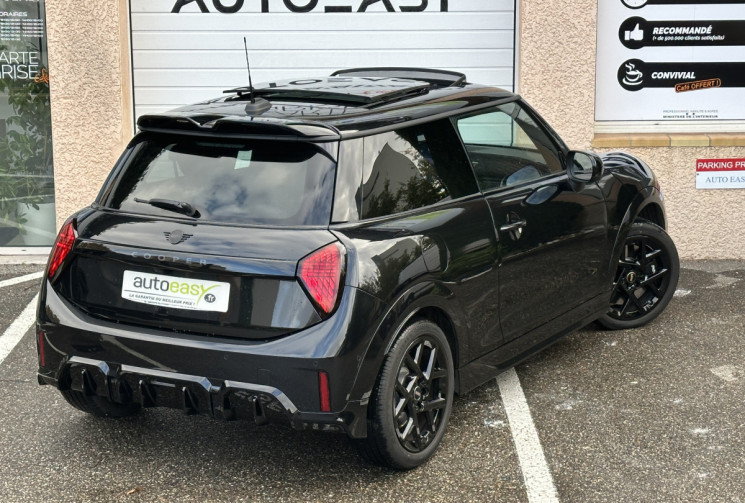 Mini Cooper  C 156 ch JCW DKG7 2025 / Etat neuf / Prix catalogue 35 970 €