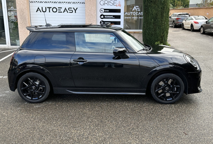 Mini Cooper  C 156 ch JCW DKG7 2025 / Etat neuf / Prix catalogue 35 970 €
