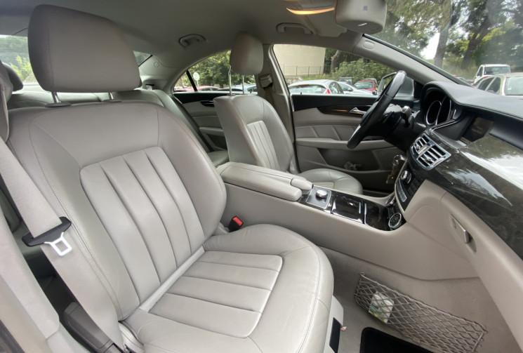 Mercedes CLASSE CLS Coupé 350 CDi 3.0 CDI V6 24V 7G-Tronic BlueEFFICIENCY 265CH Mercedes CLASSE CLS Coupé 350 CDi 3.0 CDI V6 24V 7G-Tronic BlueEFFICIENCY 265CH