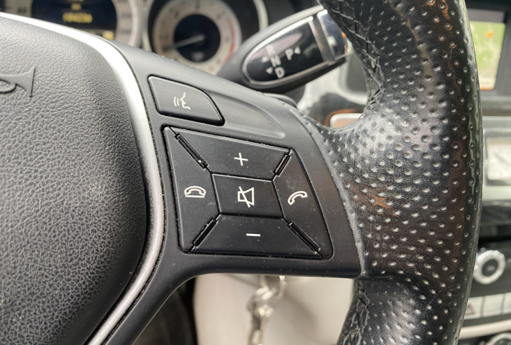 Mercedes CLASSE CLS Coupé 350 CDi 3.0 CDI V6 24V 7G-Tronic BlueEFFICIENCY 265CH Mercedes CLASSE CLS Coupé 350 CDi 3.0 CDI V6 24V 7G-Tronic BlueEFFICIENCY 265CH