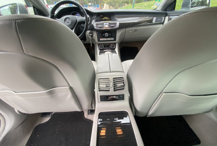 Mercedes CLASSE CLS Coupé 350 CDi 3.0 CDI V6 24V 7G-Tronic BlueEFFICIENCY 265CH Mercedes CLASSE CLS Coupé 350 CDi 3.0 CDI V6 24V 7G-Tronic BlueEFFICIENCY 265CH