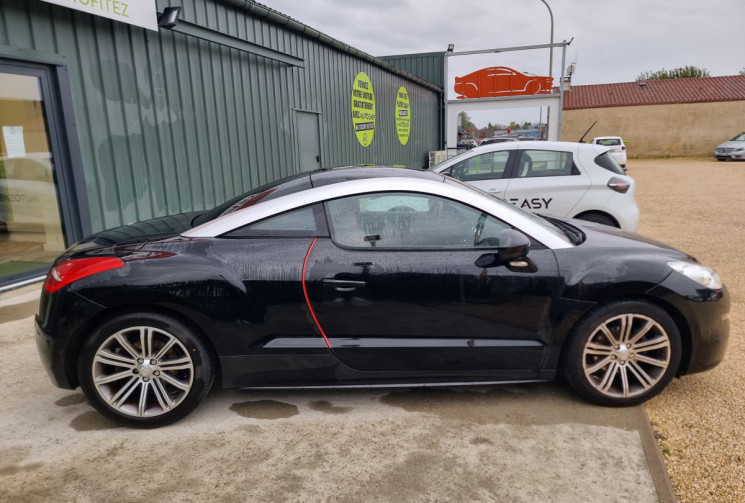 Peugeot RCZ 2.0 HDI 160 CH  Peugeot RCZ 2.0 HDI 160 CH
