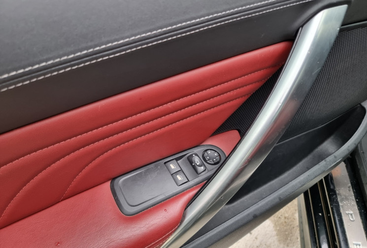 Peugeot RCZ 2.0 HDI 163 CH /CUIR ROUGE/SIEGES CHAUFFANTS - DISTRIBUTION NEUVE