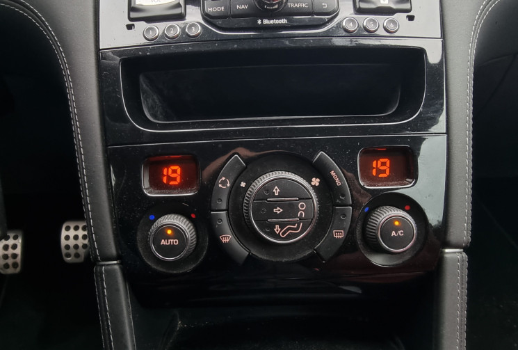 Peugeot RCZ 2.0 HDI 163 CH 