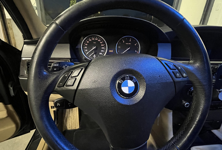 BMW Série 5 520D E60 EXCELLIS