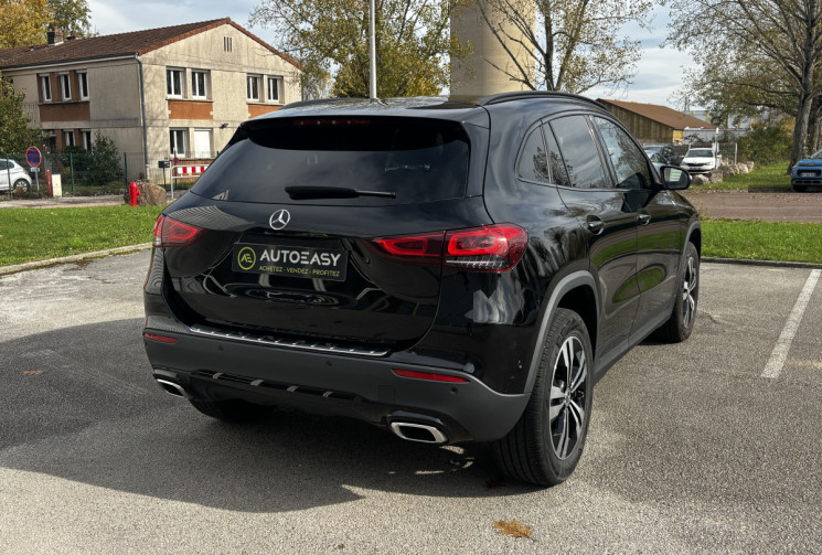 Mercedes GLA 200 PROGRESSIVE LINE