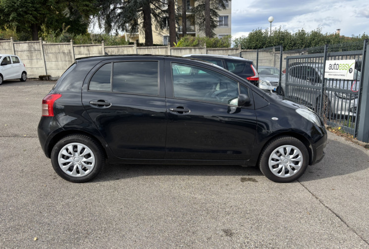 Toyota Yaris 1.0 VVTi / 69 CH / CLIM 