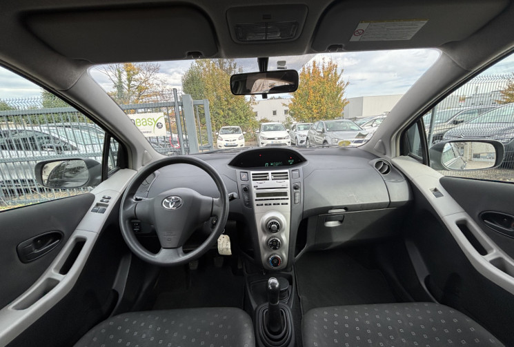 Toyota Yaris 1.0 VVTi / 69 CH / CLIM 