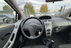 Toyota Yaris 1.0 VVTi / 69 CH / CLIM 