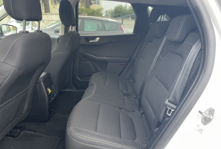 Ford Kuga 2.5 / 224 CH / TITANIUM HYBRIDE Ford Kuga 2.5 / 224 CH / TITANIUM HYBRIDE