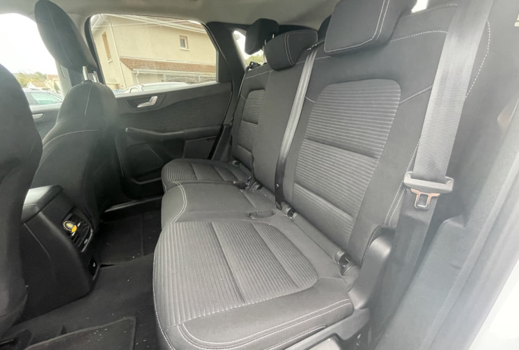 Ford Kuga 2.5 / 224 CH / TITANIUM HYBRIDE Ford Kuga 2.5 / 224 CH / TITANIUM HYBRIDE