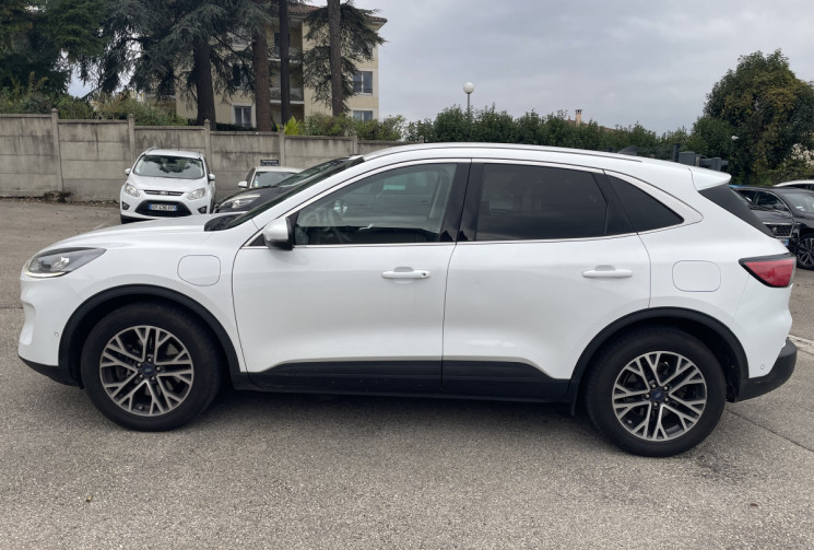 Ford Kuga 2.5 / 224 CH / TITANIUM HYBRIDE Ford Kuga 2.5 / 224 CH / TITANIUM HYBRIDE