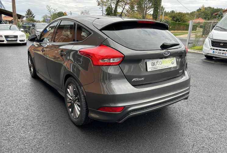 Ford Focus ST-Line 1.0 Ecoboost 125 cv Ford Focus ST-Line 1.0 Ecoboost 125 cv