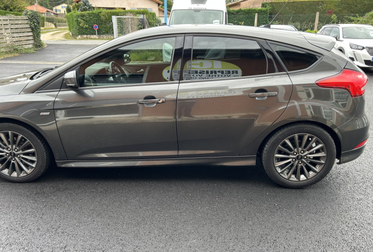 Ford Focus ST-Line 1.0 Ecoboost 125 cv Ford Focus ST-Line 1.0 Ecoboost 125 cv