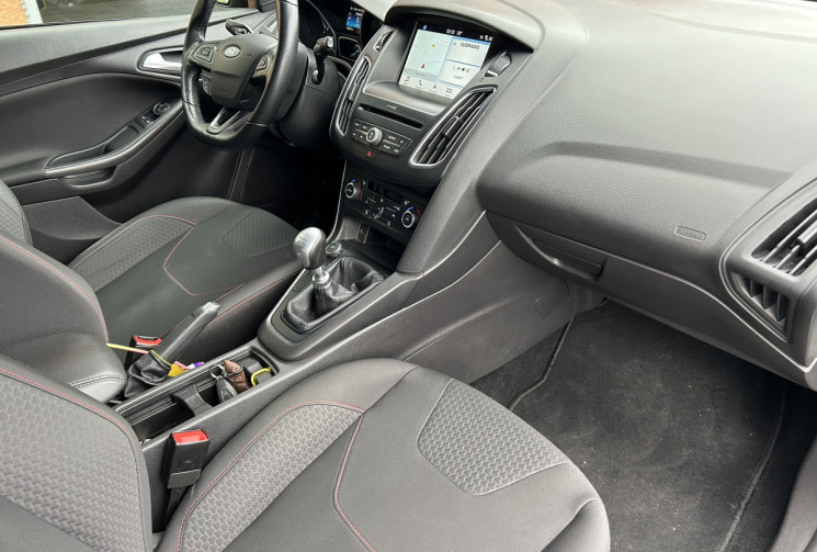 Ford Focus ST-Line 1.0 Ecoboost 125 cv Ford Focus ST-Line 1.0 Ecoboost 125 cv