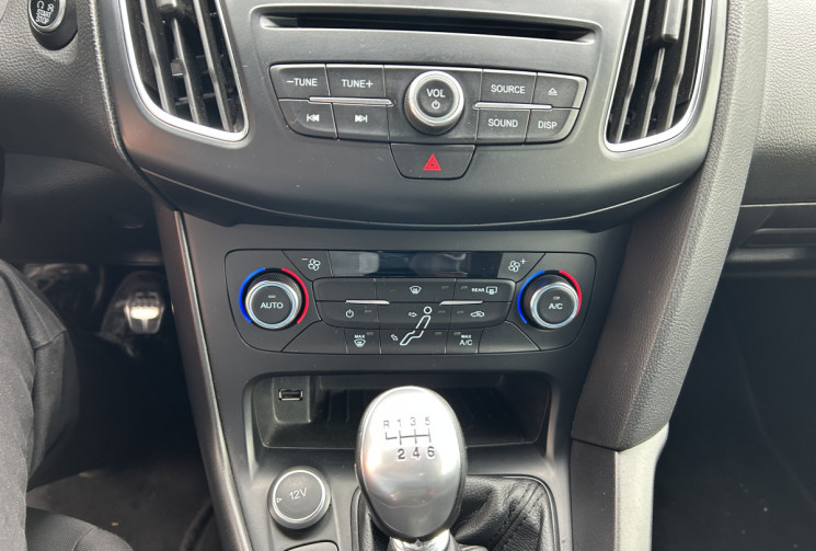 Ford Focus ST-Line 1.0 Ecoboost 125 cv Ford Focus ST-Line 1.0 Ecoboost 125 cv