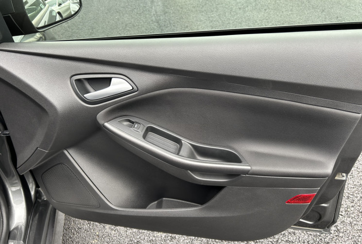 Ford Focus ST-Line 1.0 Ecoboost 125 cv Ford Focus ST-Line 1.0 Ecoboost 125 cv