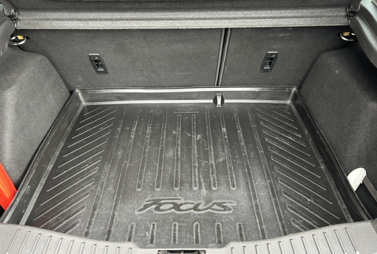 Ford Focus ST-Line 1.0 Ecoboost 125 cv Ford Focus ST-Line 1.0 Ecoboost 125 cv