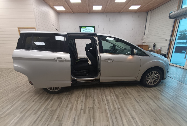 Ford GRAND C-MAX 1.6 TDCI 115ch Titanium  Ford GRAND C-MAX 1.6 TDCI 115ch Titanium