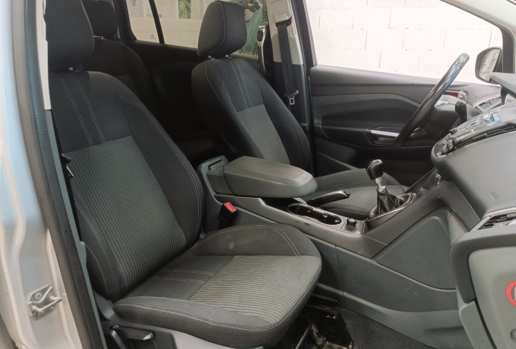 Ford GRAND C-MAX 1.6 TDCI 115ch Titanium  Ford GRAND C-MAX 1.6 TDCI 115ch Titanium