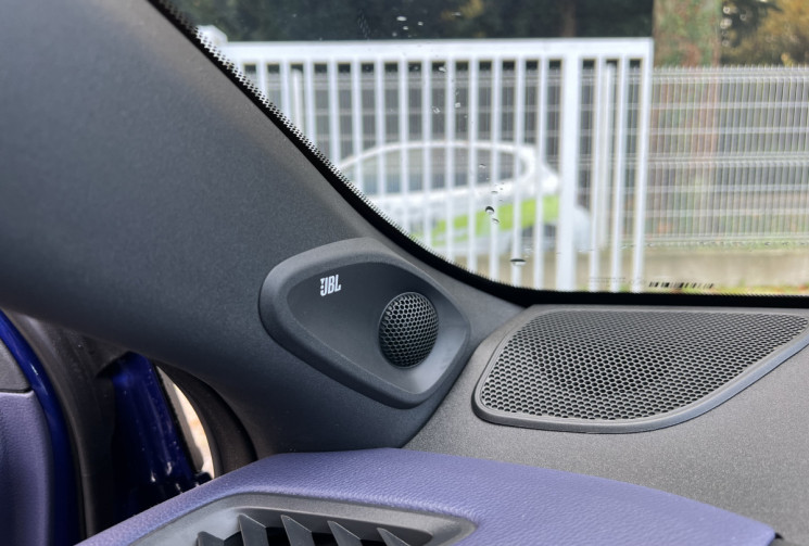 Toyota Yaris Hybride 116h Style / 1ère Main / Toit Pano / JBL / Sièges Chauffants / HUD / Carplay  Toyota Yaris Hybride 116h Style / 1ère Main / Toit Pano / JBL / Sièges Chauffants / HUD / Carplay