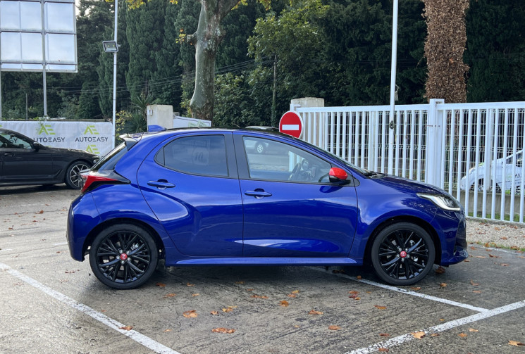 Toyota Yaris Hybride 116h Style / 1ère Main / Toit Pano / JBL / Sièges Chauffants / HUD / Carplay  Toyota Yaris Hybride 116h Style / 1ère Main / Toit Pano / JBL / Sièges Chauffants / HUD / Carplay