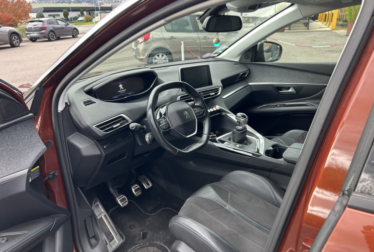 Peugeot 3008 1.2 pure 130 CV CROSSWAY Peugeot 3008 1.2 pure 130 CV CROSSWAY