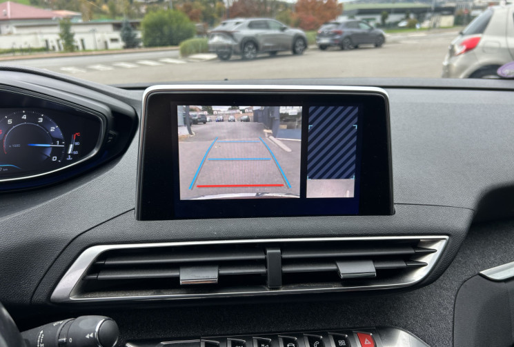 Peugeot 3008 1.2 pure 130 CV CROSSWAY Peugeot 3008 1.2 pure 130 CV CROSSWAY