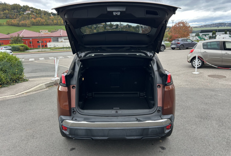 Peugeot 3008 1.2 pure 130 CV CROSSWAY Peugeot 3008 1.2 pure 130 CV CROSSWAY