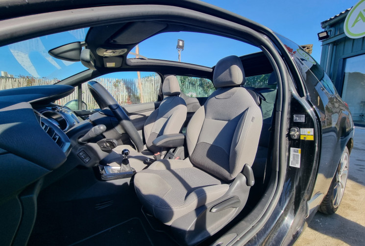 DS DS 3 Cabrio BlueHDi 100ch So irrésistible S&S DS DS 3 Cabrio BlueHDi 100ch So irrésistible S&S