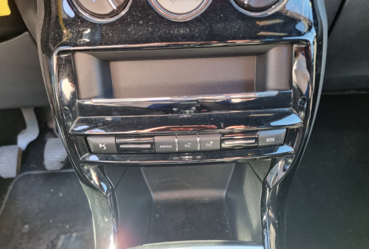 DS DS 3 Cabrio BlueHDi 100ch So irrésistible S&S DS DS 3 Cabrio BlueHDi 100ch So irrésistible S&S